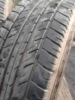 205/70R15  MICHELIN vaplix  สวย เสมอ ดอกยางหนาเท่ากัน 4 เส้น TEL.081-427-3941