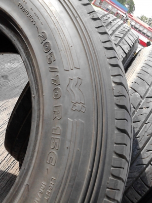 205/70R15  MICHELIN vaplix  สวย เสมอ ดอกยางหนาเท่ากัน 4 เส้น TEL.081-427-3941