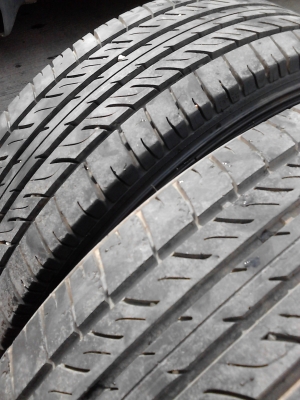 205/70R15  MICHELIN vaplix  สวย เสมอ ดอกยางหนาเท่ากัน 4 เส้น TEL.081-427-3941