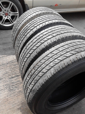 205/70R15  MICHELIN vaplix  สวย เสมอ ดอกยางหนาเท่ากัน 4 เส้น TEL.081-427-3941