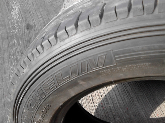 205/70R15  MICHELIN vaplix  สวย เสมอ ดอกยางหนาเท่ากัน 4 เส้น TEL.081-427-3941