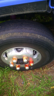 รถหกล้อ ISUZU NQR รถปี 48 150 แรงม้า รถบ้านสวยเนี๊ยบ มีทะเบียนครบ ราคาต่อรองได้.