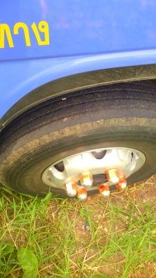 รถหกล้อ ISUZU NQR รถปี 48 150 แรงม้า รถบ้านสวยเนี๊ยบ มีทะเบียนครบ ราคาต่อรองได้.