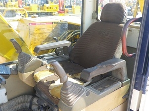 รถขุด Komatsu PC150NHD-5K  นำเข้าเองจากอิตาลีค่ะ สนใจโทร. 080-6565422 (หนิง)