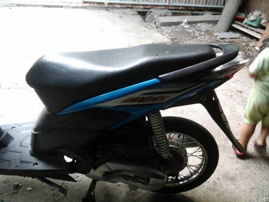 click I ปี 53 รถสวย เครื่องเดิมๆ ชุดสีสดๆ มีเล่ม เอกสารครบ