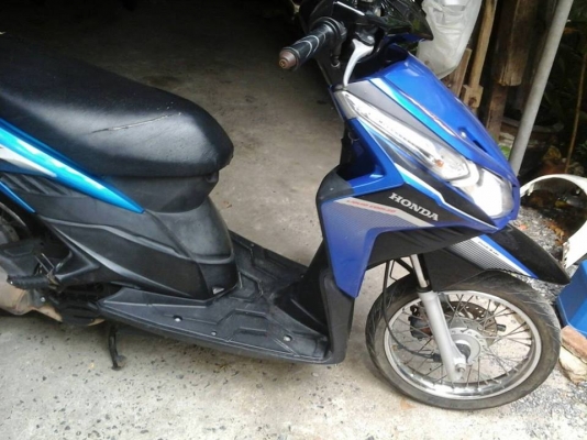 click I ปี 53 รถสวย เครื่องเดิมๆ ชุดสีสดๆ มีเล่ม เอกสารครบ