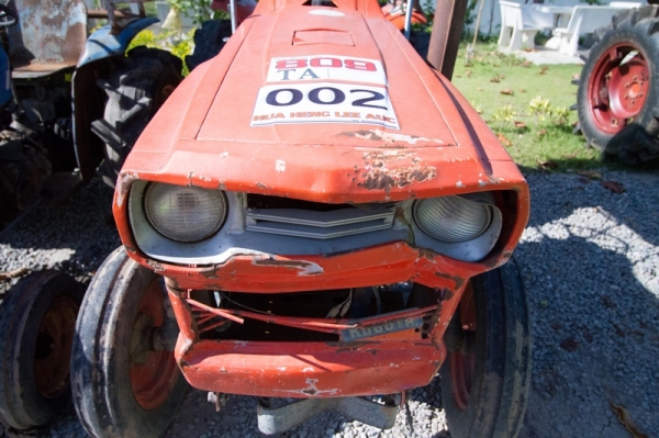 AUC Code 002 แทรกเตอร์ เก่านอก kubota  รุ่น TL2601 ราคาเริ่มต้นการประมูล 30,000 บาท