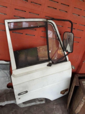 ขายประตูขวา HINO สิงห์ไฮค ISUZU NPR และ ประตูอื่นๆ ฯลฯ