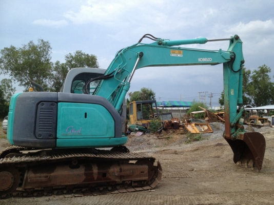 รถขุด KOBELCO SK115 SR