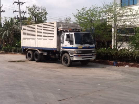 สิบล้อสองเพลาดั้มมีระบบลากพ่วง สิบล้อสองเพลาดั้มมีระบบลากพ่วง