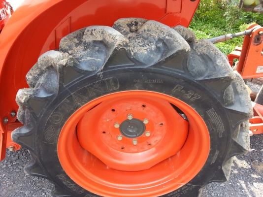 นางฟ้าชัดๆๆๆๆ...คูโบต้าL3008 4 WD ใบมีด ผาน 5 ทำงาน 169 ชั่วโมง..เอกสารพร้อม