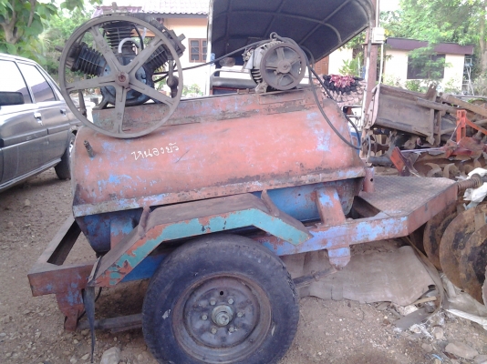 ขายปั้มลม 3 หัว เคลื่อนที่ได้ ทั้งชุด