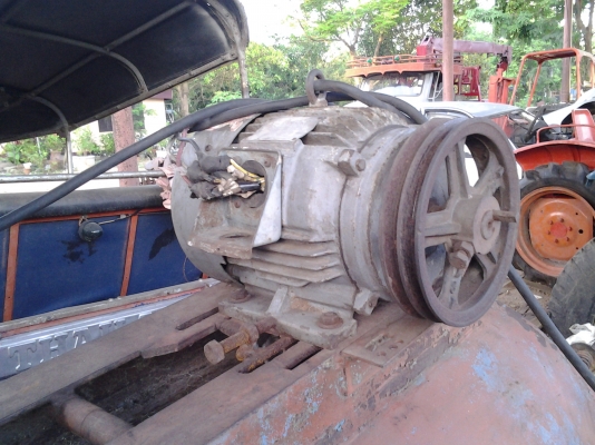 ขายปั้มลม 3 หัว เคลื่อนที่ได้ ทั้งชุด