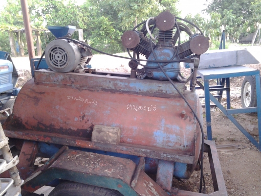 ขายปั้มลม 3 หัว เคลื่อนที่ได้ ทั้งชุด