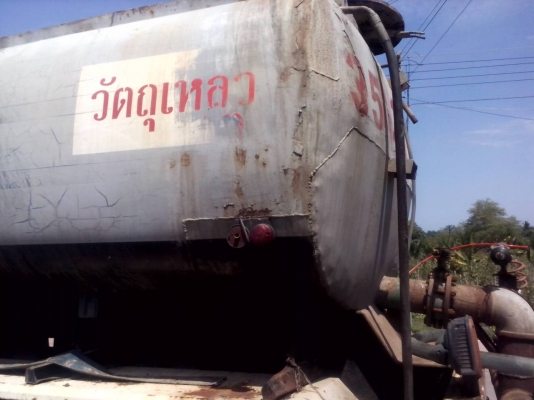 ขายตามสภาพรถใช้งานอยู่ถังบรรุน้ำมัน 3 เพลา ลดราคาเหลือ250,000 ขายตามสภาพรถใช้งานอยู่ถังบรรุน้ำมัน 3 เพลา ลดราคาเหลือ250,000