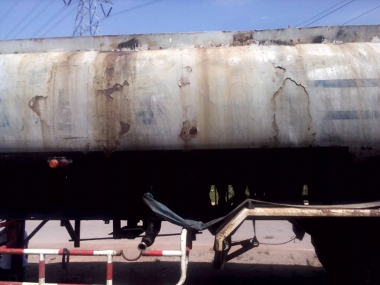 ขายด่วนบรรทุกน้ำมัน 3 เพลา ราคา 180000