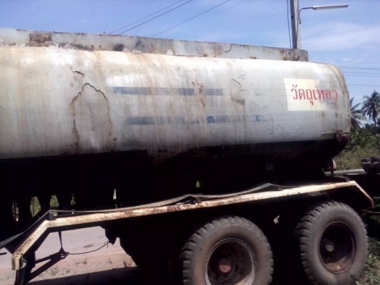 ขายด่วนบรรทุกน้ำมัน 3 เพลา ราคา 180000