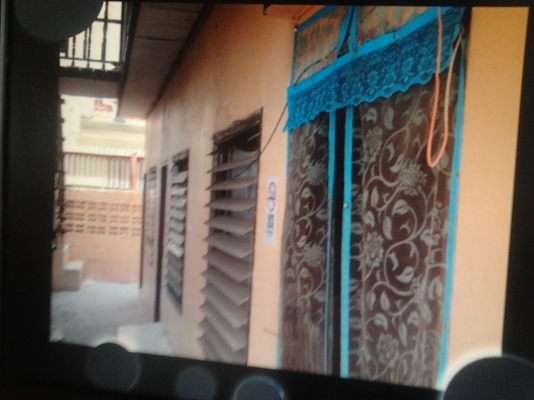 ข-ายบ้านไม้พร้อมรื้อถอน จำนวน 2 หลัง 65.000 สนใจ ติดต่อ 086-1336693