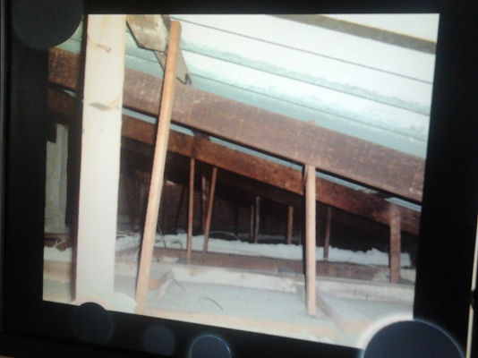 ข-ายบ้านไม้พร้อมรื้อถอน จำนวน 2 หลัง 65.000 สนใจ ติดต่อ 086-1336693