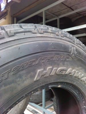 ขายยาง Nitto 235/75/R15 ปี09 สนใจ 094-2539514