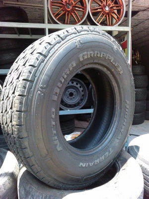 ขายยาง Nitto 235/75/R15 ปี09 สนใจ 094-2539514