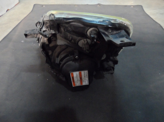 ขาย ไฟหน้า โคมขาว ซีนอน xenon Honda Stream