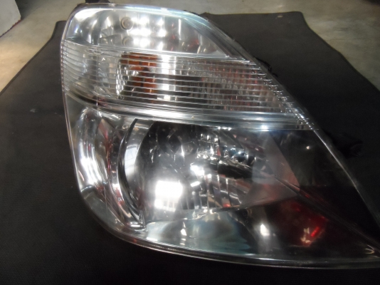 ขาย ไฟหน้า โคมขาว ซีนอน xenon Honda Stream