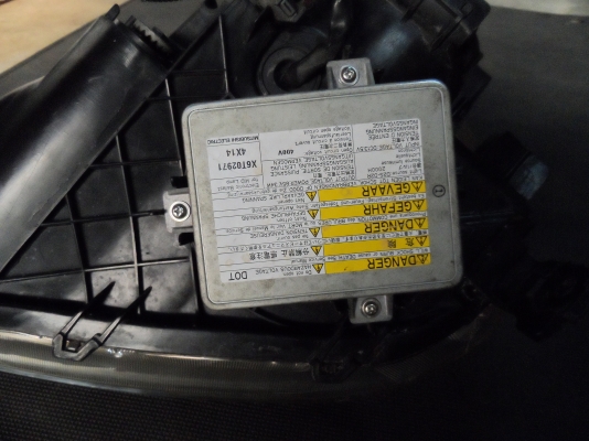 ขาย ไฟหน้า โคมขาว ซีนอน xenon Honda Stream