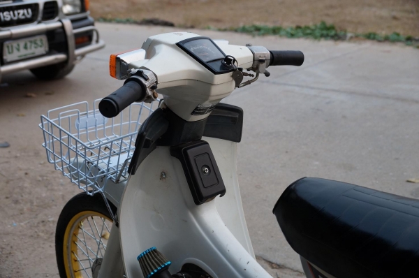 ขาย HONDA นันทิดา C 700 เครื่อง LIFAN 125 สตาทร์มือ เครื่องแจ้งลงเล่มแล้ว ทะเบียนพร้อมโอน ภาษี 2557 รถสวยพร้อมใช้ ขับแน่น ๆ  ระบบไฟติดครบทุกจุด แบตร์ใหม่ ยางดอกเต็ม ราคา 19500 บาท