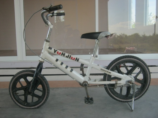 จักรยานเด็กล้อ 10 นิ้ว อลูมิเนียมทั้งคัน