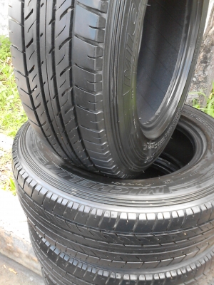 205/70R15  MICHELIN vanpix  สวย เสมอ ดอกยางหนาเท่ากัน 4 เส้น TEL.081-427-3941