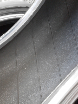 205/70R15  MICHELIN vanpix  สวย เสมอ ดอกยางหนาเท่ากัน 4 เส้น TEL.081-427-3941