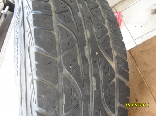 ขายแม็ก พร้อมยาง 265/65/17 ยางปี 1813 ขาย 13500