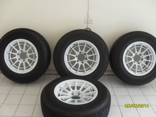 ขายแม็ก พร้อมยาง 265/65/17 ยางปี 1813 ขาย 13500