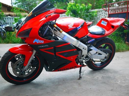 ขาย Cbr400 พร้อมทะเบียนแท้ แฟริ่ง Rc212 ท่อสูตรโยชิ