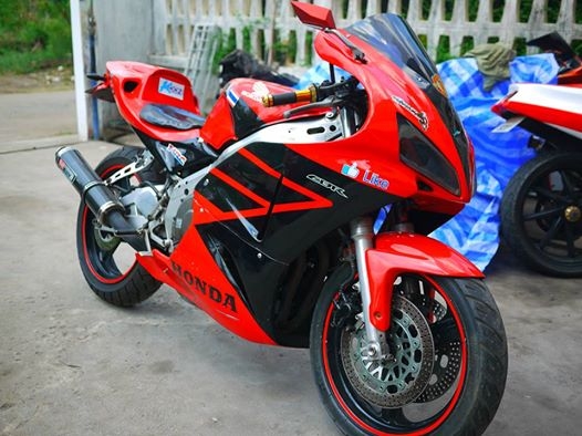ขาย Cbr400 พร้อมทะเบียนแท้ แฟริ่ง Rc212 ท่อสูตรโยชิ