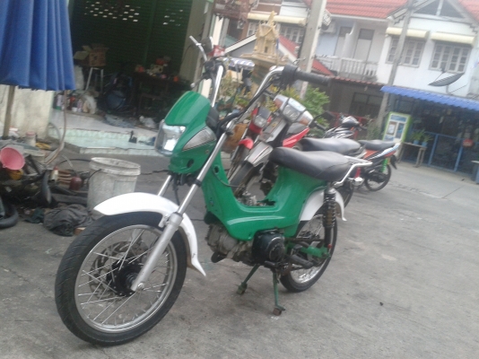 มีคนฝากขายคับ ชาลี สีเขียวเข้ม พึ่งทำเสร๊จ ระบบไฟ ใช้ได้ปกติ รอบคัน เสนอ 15000 ต่อรองได้