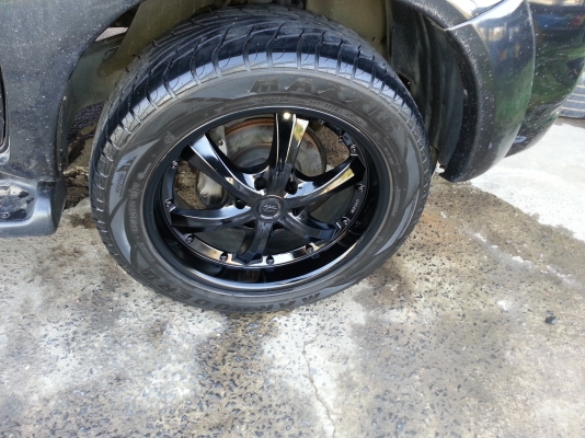 ขายแม็กขอบ20พร้อมยางสวยๆ265/5020 maxxisยางปี13