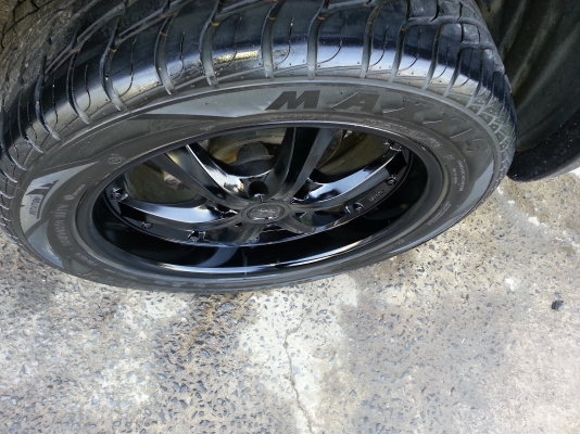 ขายแม็กขอบ20พร้อมยางสวยๆ265/5020 maxxisยางปี13