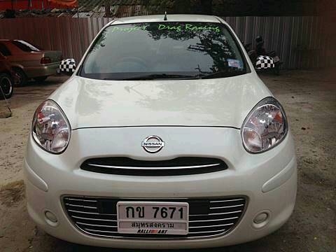 รถฟรีดาวน์ Nissan March ตัว V รอง Top จัดได้เต็ม ออกรถไม่ต้องใช้เงินสักบาท