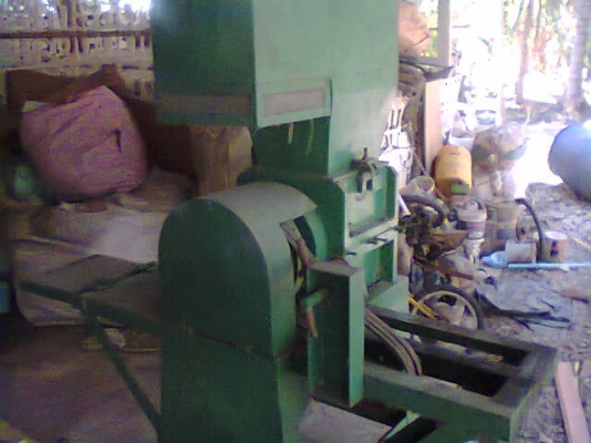 เครื่องโม่พลาสติกกรอบสภาพพร้อมใช้งาน 55,000บาท