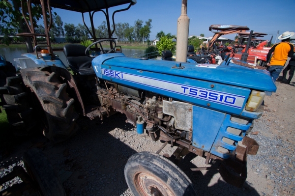 AUC Code 003 แทรกเตอร์ เก่านอก ISEKI รุ่น 2210 ราคาเริ่มต้นการประมูล 35,000 บาท AUC Code 003 แทรกเตอร์ เก่านอก ISEKI รุ่น 2210 ราคาเริ่มต้นการประมูล 35,000 บาท