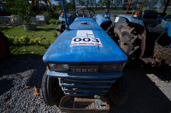 AUC Code 003 แทรกเตอร์ เก่านอก ISEKI รุ่น 2210 ราคาเริ่มต้นการประมูล 35,000 บาท AUC Code 003 แทรกเตอร์ เก่านอก ISEKI รุ่น 2210 ราคาเริ่มต้นการประมูล 35,000 บาท