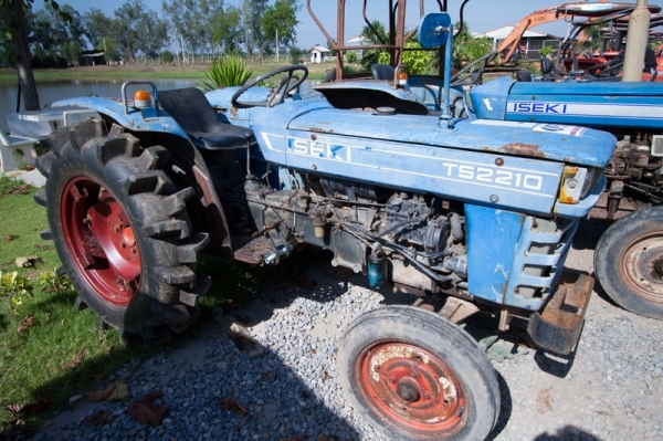 AUC Code 003 แทรกเตอร์ เก่านอก ISEKI รุ่น 2210 ราคาเริ่มต้นการประมูล 35,000 บาท AUC Code 003 แทรกเตอร์ เก่านอก ISEKI รุ่น 2210 ราคาเริ่มต้นการประมูล 35,000 บาท