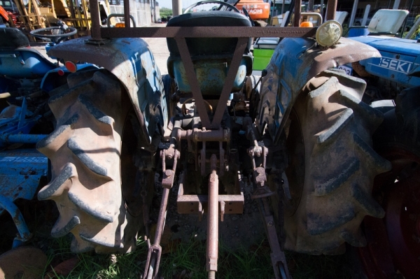 AUC Code 003 แทรกเตอร์ เก่านอก ISEKI รุ่น 2210 ราคาเริ่มต้นการประมูล 35,000 บาท AUC Code 003 แทรกเตอร์ เก่านอก ISEKI รุ่น 2210 ราคาเริ่มต้นการประมูล 35,000 บาท