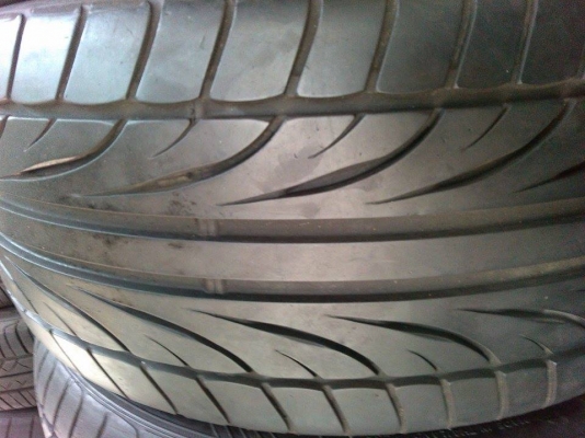 ขายยางโฟนเคน 245/35/20 ปี10 มี1คู่ ราคาเส้นล่ะ1500