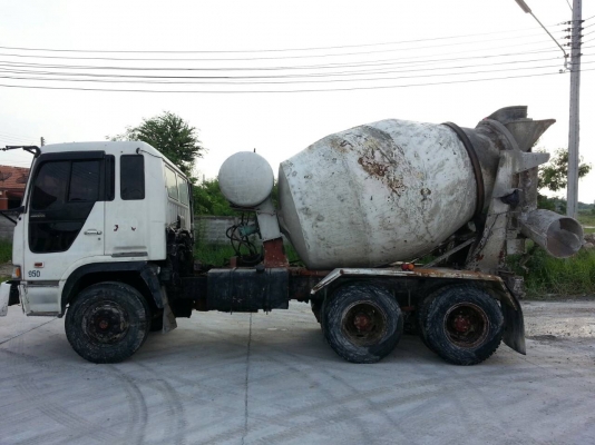 ขายรถ10 ล้อโม่ปูน 6 คิว hino  เครื่อง ek100 ครับ ราคาลดได้อีกครับ