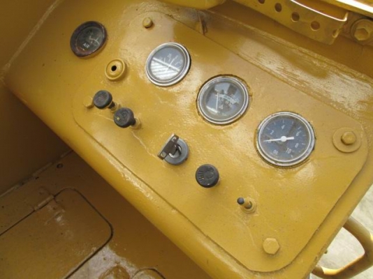 ขายรถเกรด Caterpillar 12F สภาพสวย พร้อมใช้งาน