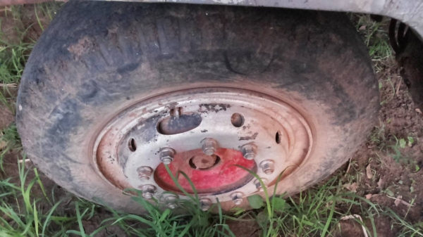 **380,000 บ.ต่อรอง**ขาย10ล้อท้ายลาดขึ้น200 ISUZU TX วางหัวROCKY(ใบคุม) เครื่องHO7C 185แรง(ใบคุม) เครื่องแน่น เกียร์ดี ช่วงล่างคานหน้าใหญ่ เพลาเดียวFUSO เดิมใส่2เพลาถอดออก1เพลามีแถมให้เอาไปใส่เอง คัสซีพอได้ มีบวมบ้าง ซับแล้วแล้ว หางสภาพพอใช้ หัวเก๋งโอเคภาย