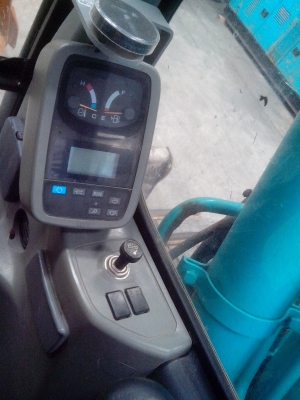 KOBELCO SK135SR-1ES # YY04-08368